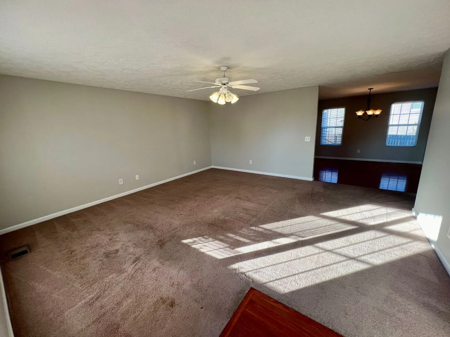 3 Bed/2 Bath W. Bonus & Fenced Yard in West Murfreesboro — Photo 3