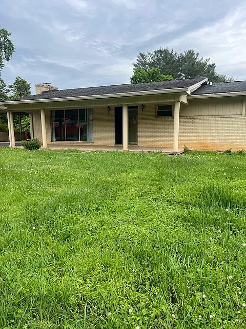 303 Village Dr