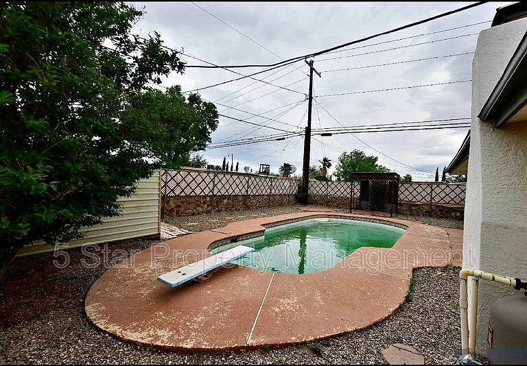 10565 Murphy St — Photo 44