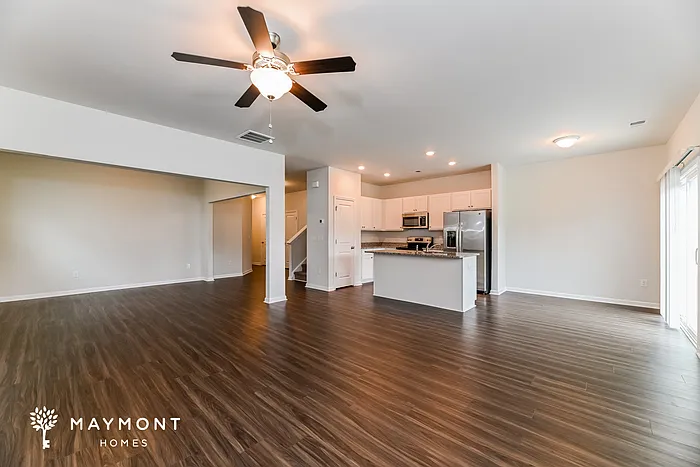 376 Augustine Dr — Photo 4