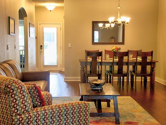 2nd image of 3005 Enclave Ct