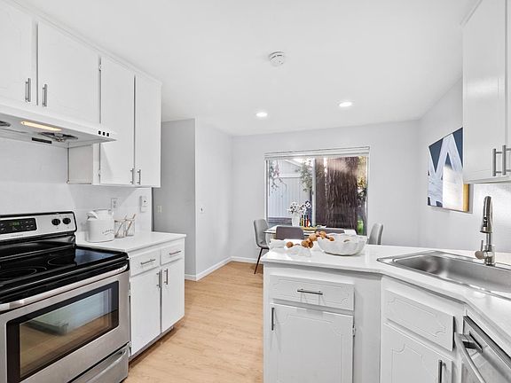 5th image of 2599 Easton Ln APT 112