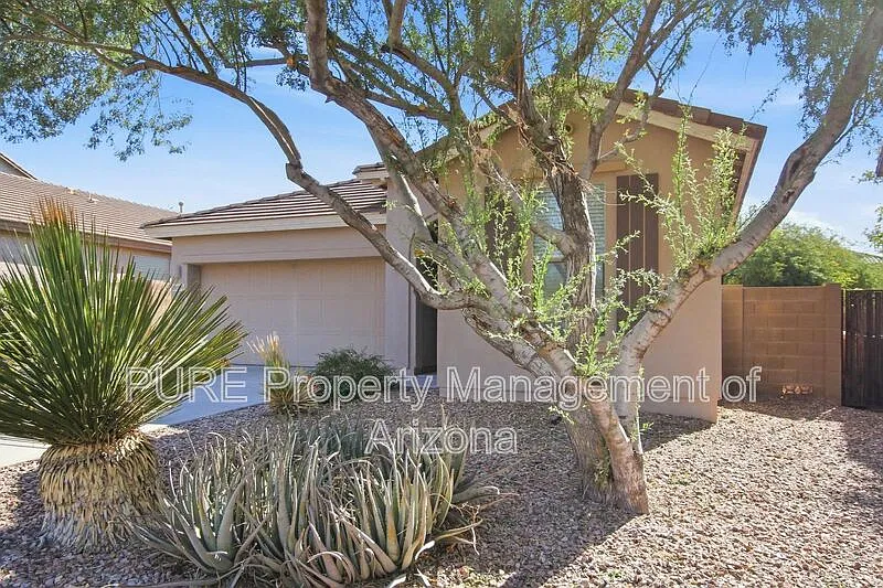 4 bed, 2.0 bath, 1790 sqft, $2,095 — Photo 3