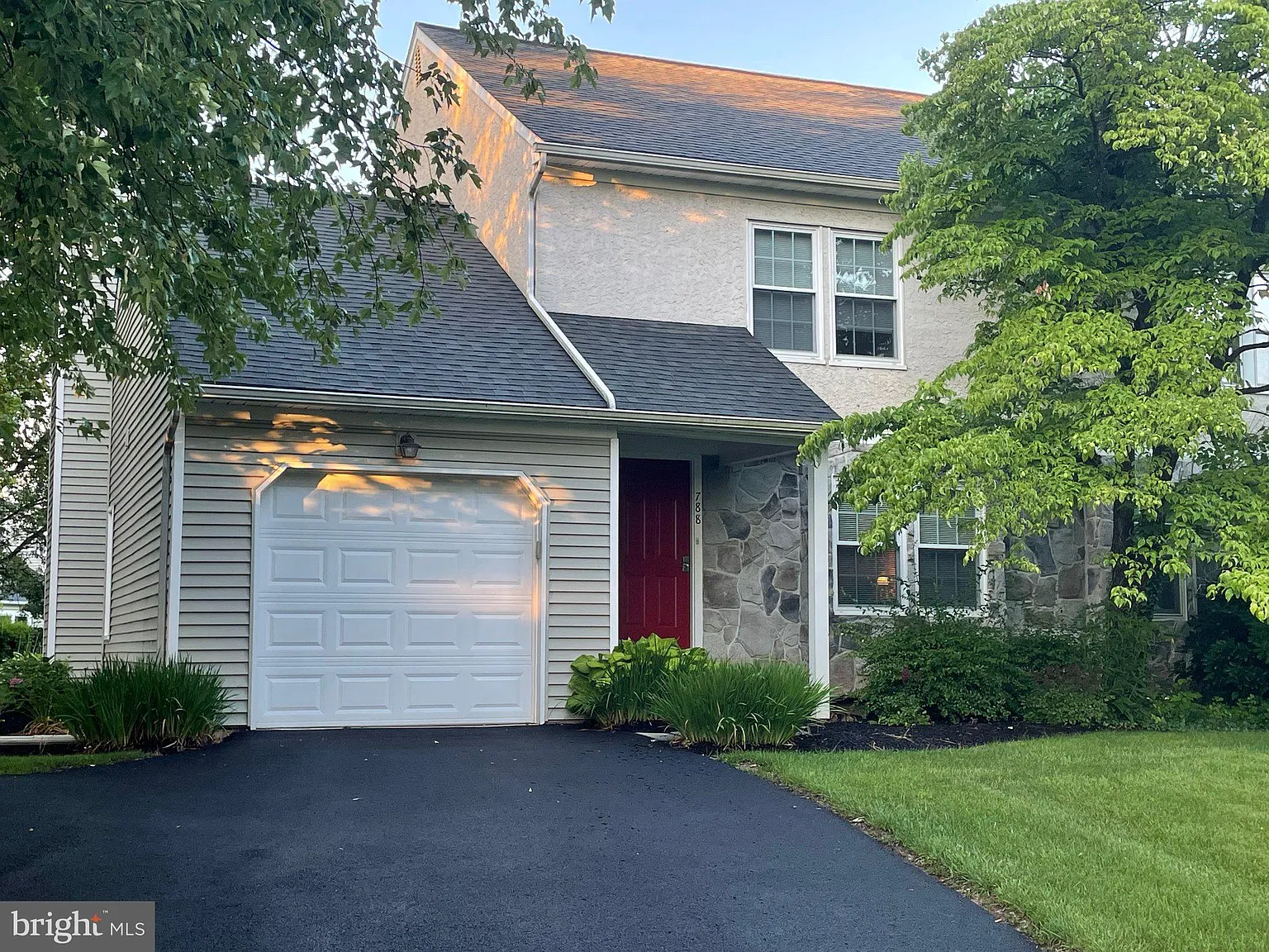 2 bed, 2.5 bath, 1442 sqft, $2,500 — Photo 1