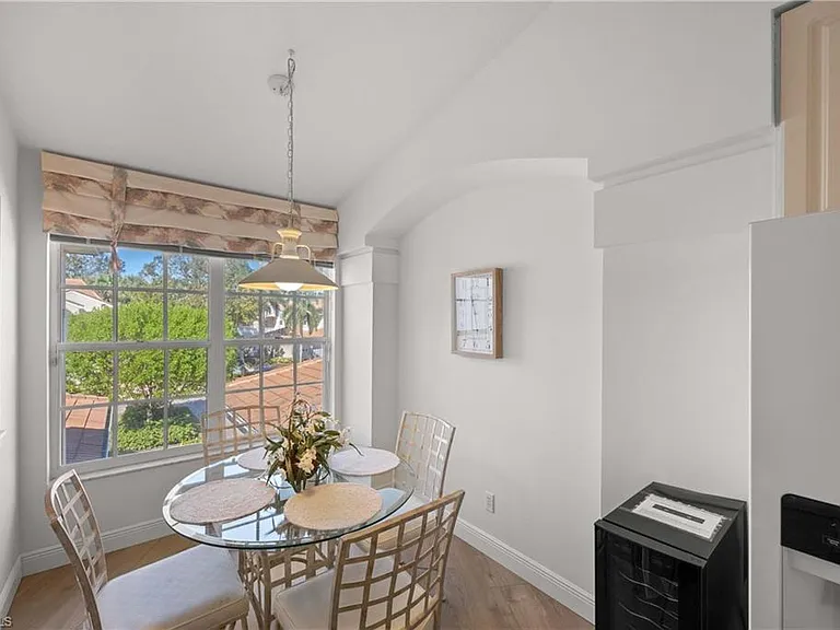 8415 Excalibur Cir #B10 — Photo 12