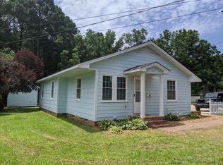 3013 Woods Pl, Raleigh, NC 27607