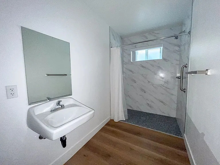 610 N Soto St — Photo 11