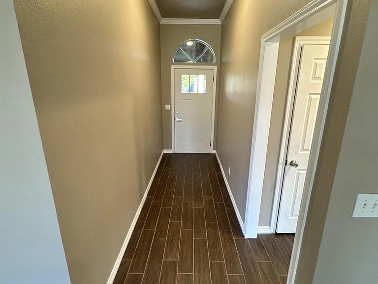 1213 Parliament St — Photo 5