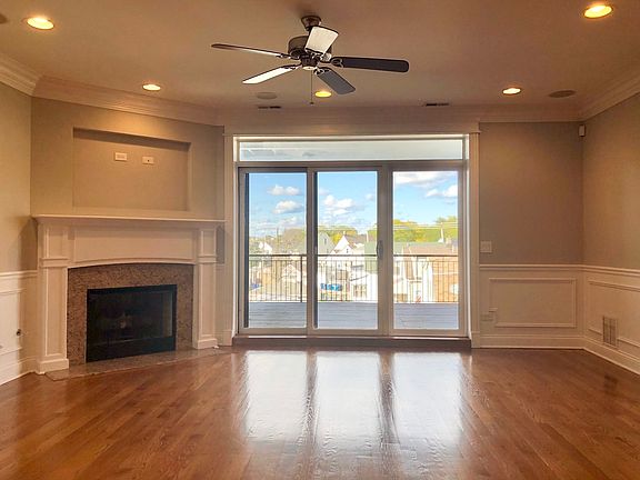 5th image of 2904 W Belmont Ave Unit 304