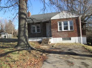 2633 Avie Dr, Saint Louis, MO 63136