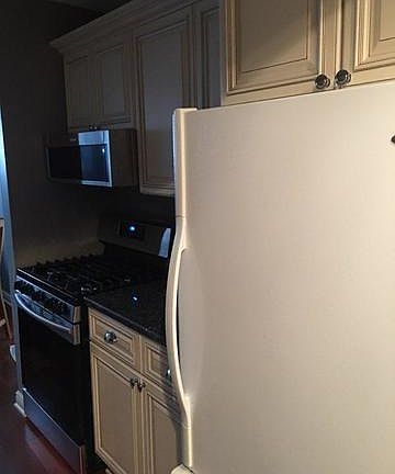 4th image of 2218 Country Club Dr APT 6
