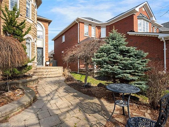 2nd image of 34 Forsyth Cres