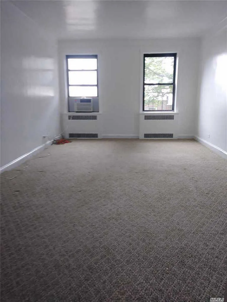 31-21 54th St APT 3E photo 1