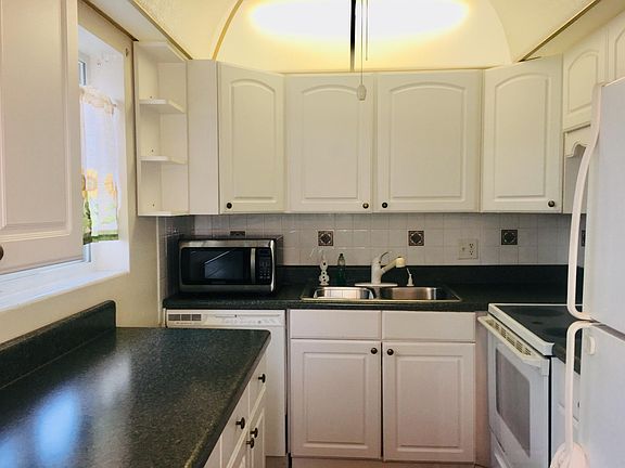 4th image of 3040 Lake Osborne Dr APT 211