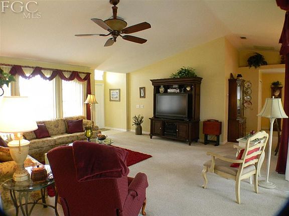 3rd image of 2101 SW 43rd Ter