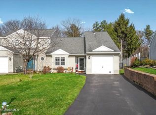 1154 Spearhead Dr, Glenville, NY 12302
