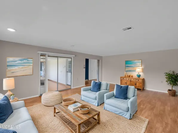 588A Lake Point Drive #100A, Lakewood, NJ 08701