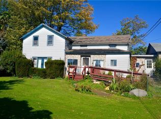 13087 Lakeshore Rd, Waterport, NY 14571