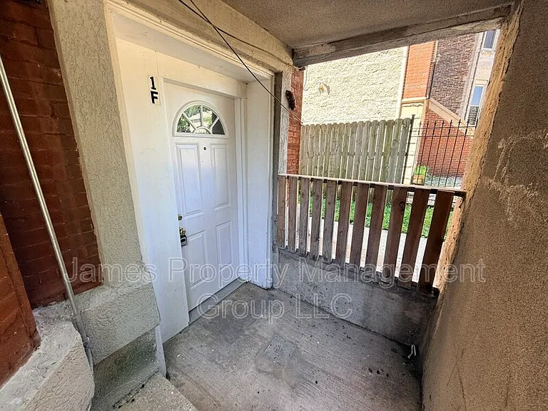 2213 W Washington Blvd #1F — Photo 9