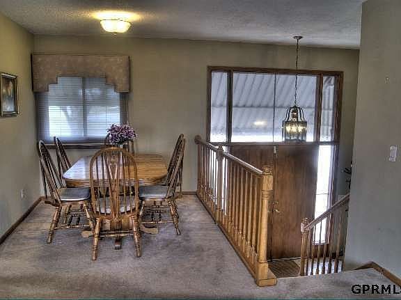 3rd image of 5523 N Oaks Blvd