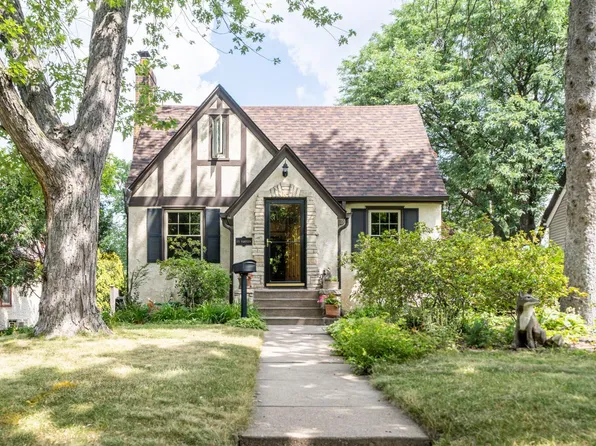 871 Parkview Ave, Saint Paul, MN 55117