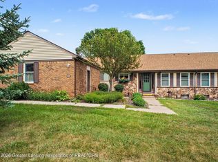 522 Red Cedar Blvd, Williamston, MI 48895