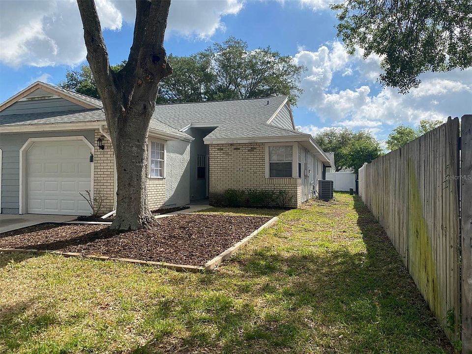 1st image of 325 Phlox Dr