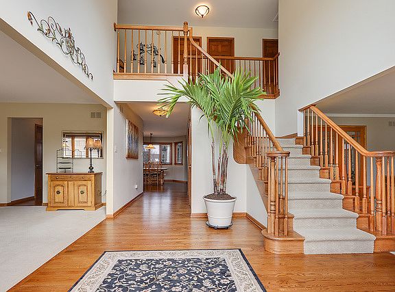 3rd image of 22122 Princeton Cir