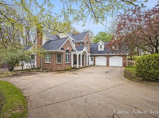 1345 White Oak Dr, Kalamazoo, MI