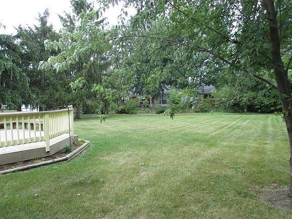 5th image of 171 Mark Ln