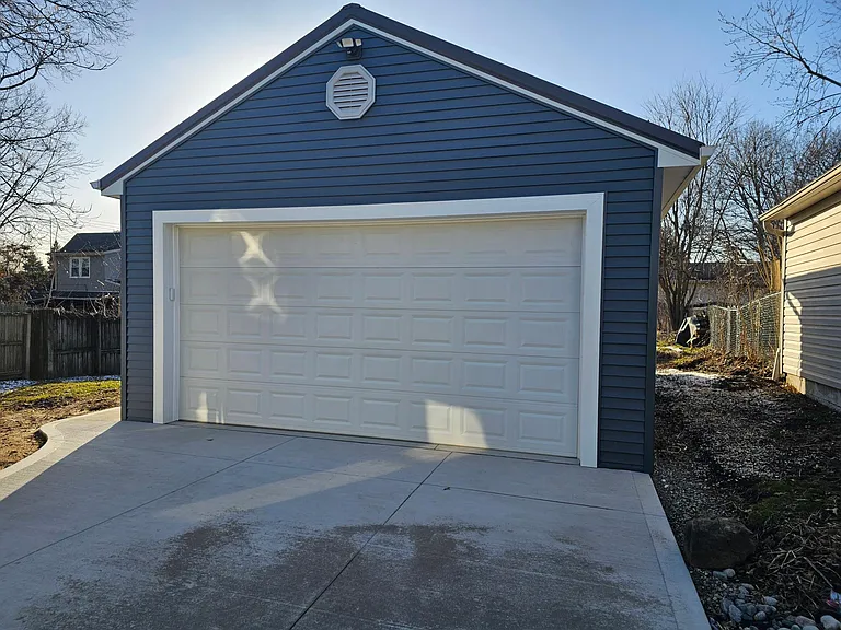 1215 Homedale Ave NW — Photo 4