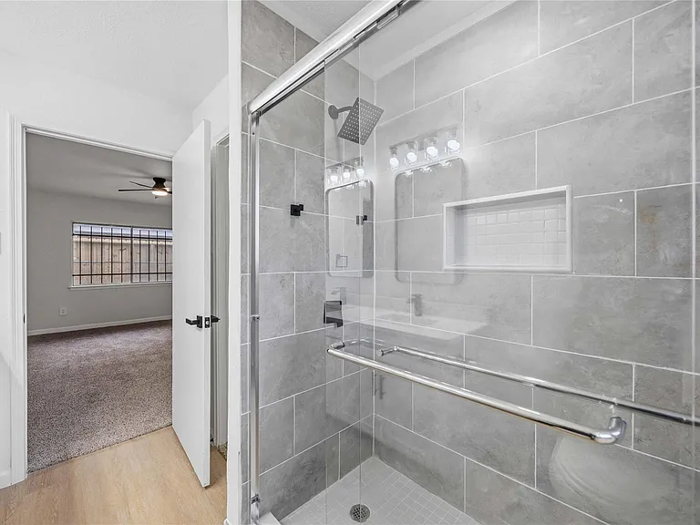 12703 Redfern Dr — Photo 17