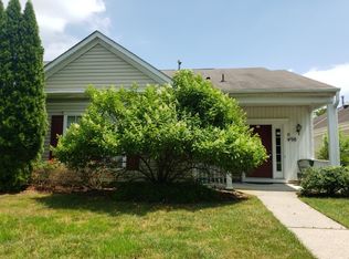 498 Skylark Dr, Monroe Township, NJ 08831