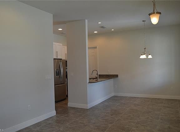 4th image of 11608 Saunders Ave