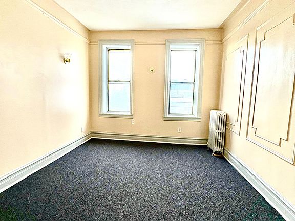 4th image of 154 Bradford St APT 3