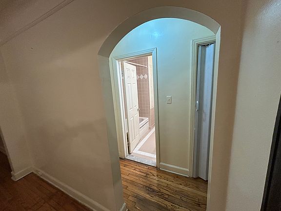4th image of 14260 Lanson Ave
