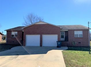 225 Fox Creek Ct, Manchester, TN 37355