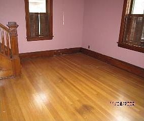 4th image of 66 King St E