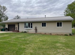 402 Park St, Ostrander, MN 55961