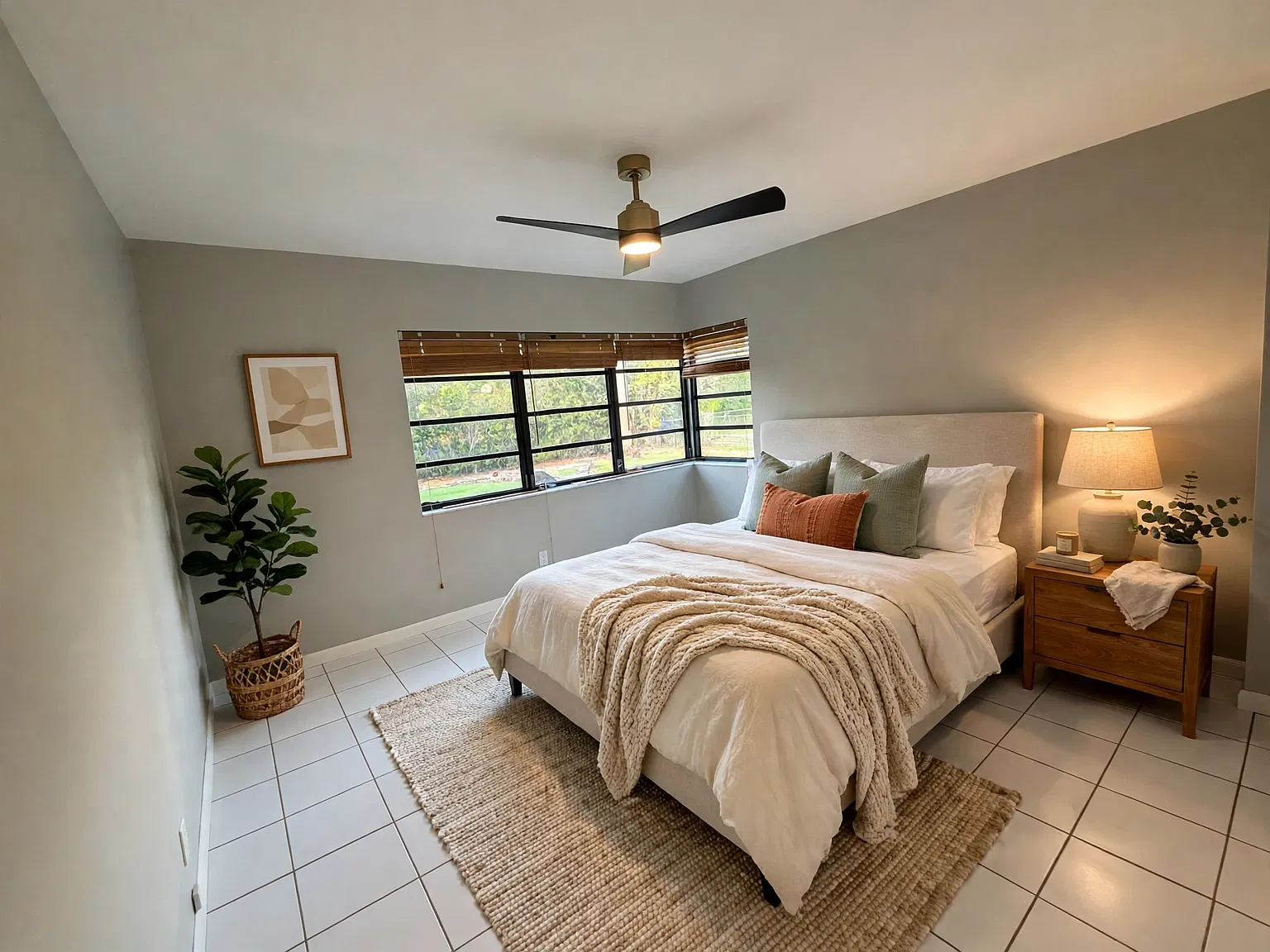 4 bed, 2.5 bath, 1898 sqft, $5,500 — Photo 4