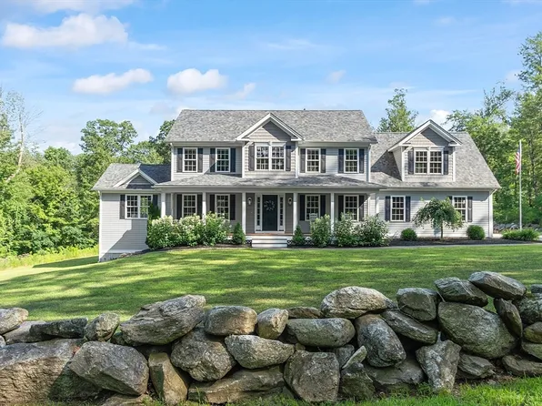 11 Grow Ln, Princeton, MA 01541