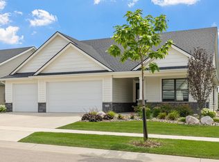 2732 Bentley Dr SW, Rochester, MN 55902