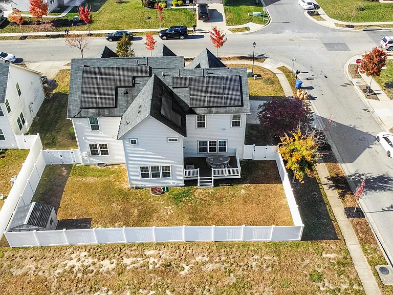 10185 Warfield St — Photo 22