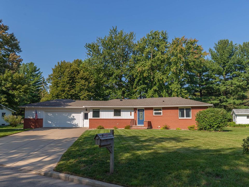 1st image of 329 W River Dr