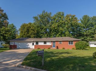 329 W River Dr, New Richmond, WI 54017