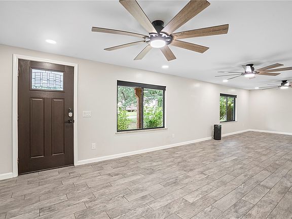 4th image of 394 Hidden Valley Dr