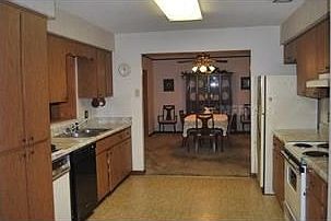 4th image of 4818 Lynn Oaks Cir
