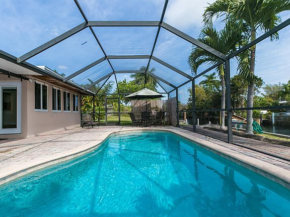 2nd image of 2454 Okeechobee Ln
