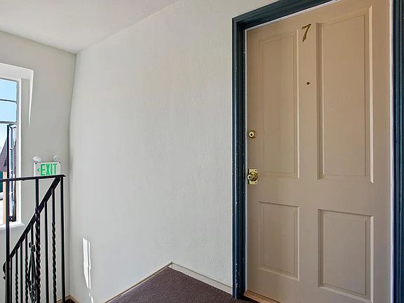 4th image of 939 Solano Ave #7