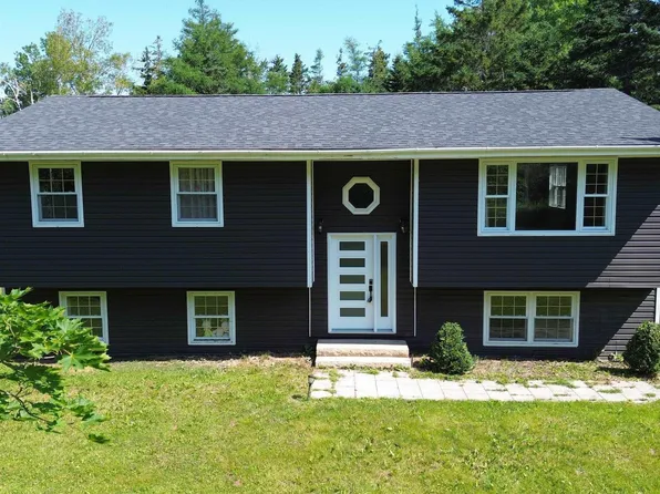 9 Old Rocky Ridge Rd, Inverness, NS B0E 2W0